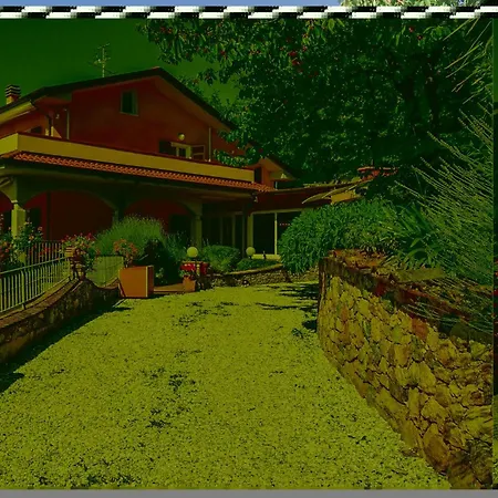 Stunning In Codena * Carrara